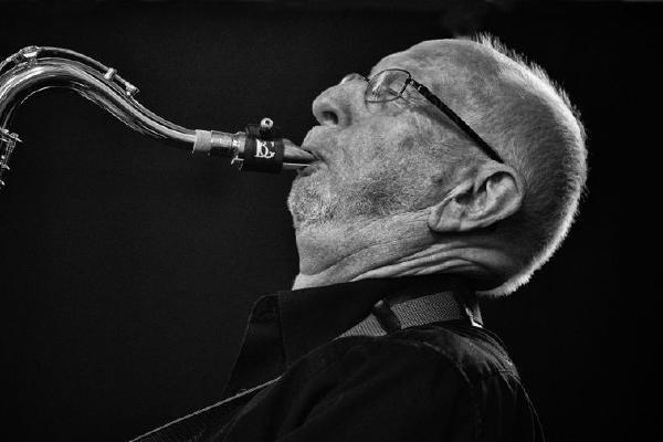 Saxophonist - Robert Farrow
