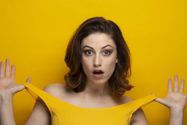 Anais in Yellow - Robert Farrow