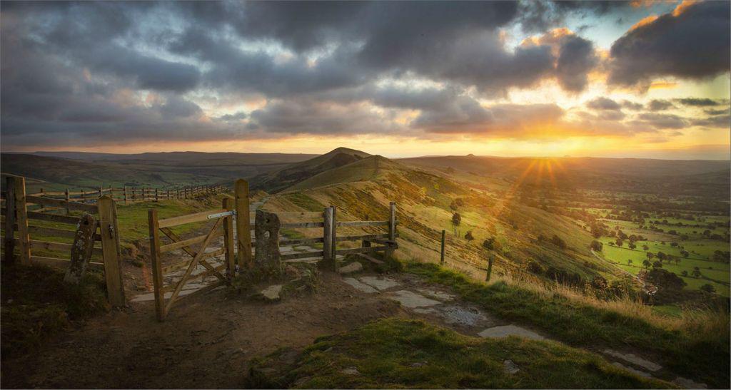 Mam Tor Sunrise - Marcia Mellor