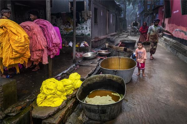Back Street, Dhaka - Colin Westgate