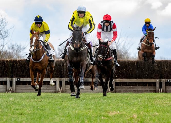 High Easter Point to Point - Lynn Rix