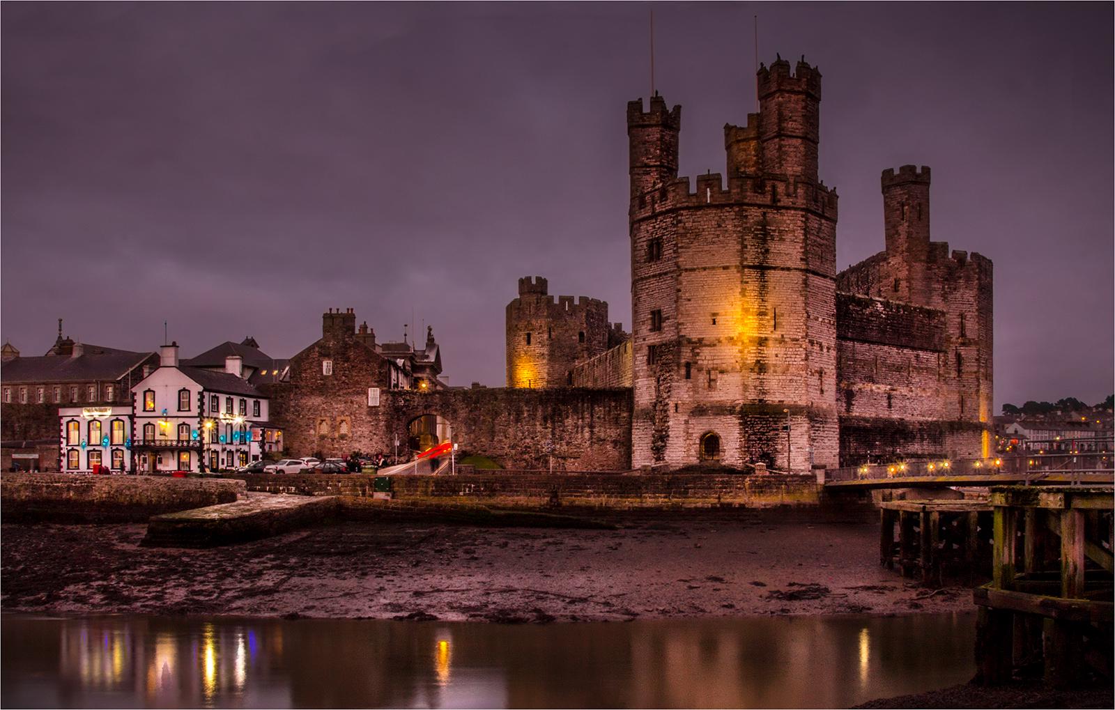 CAERNARFON CASTLE BY NIGHT - Hilary Knight