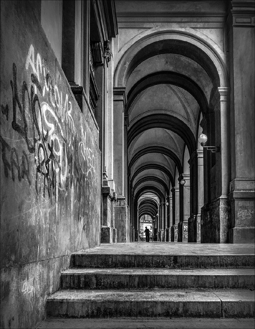 Underneath the Arches - Hilary Knight