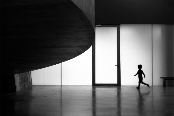 Escaping the Shadows - Chrissie Hart