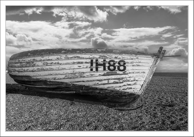 Beachcombing on Aldeburgh beach (1) - Peter Pangbourne