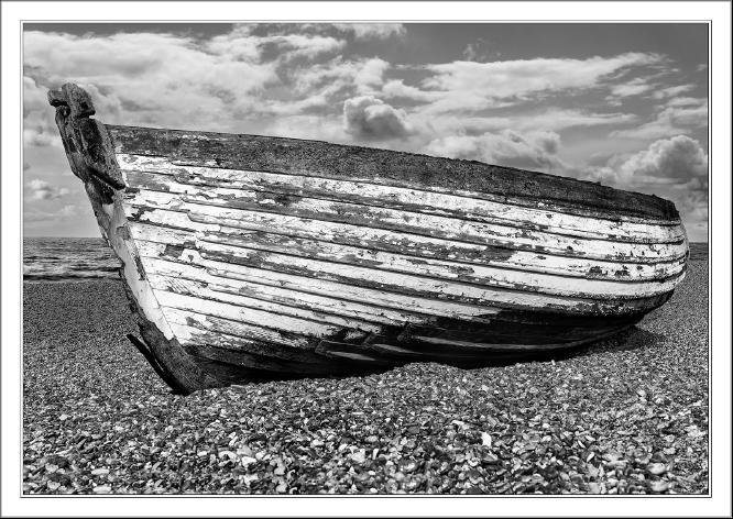 Beachcombing on Aldeburgh beach (3) - Peter Pangbourne