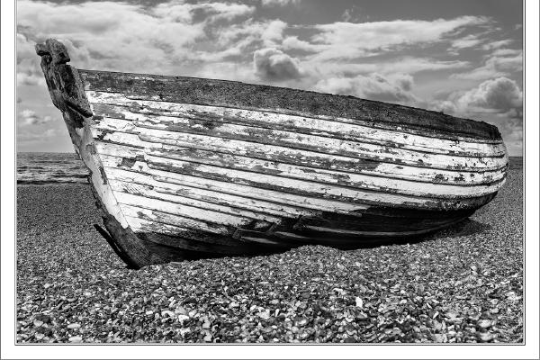 Beachcombing on Aldeburgh beach (3) - Peter Pangbourne