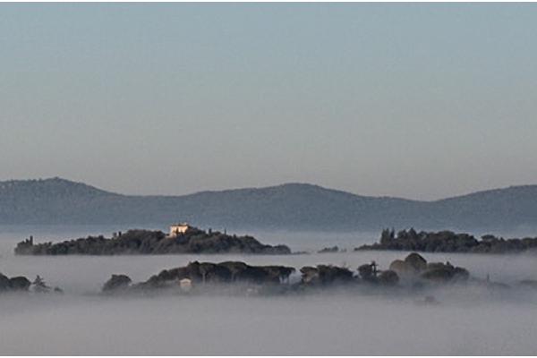 Tuscan Dawn - David Banks