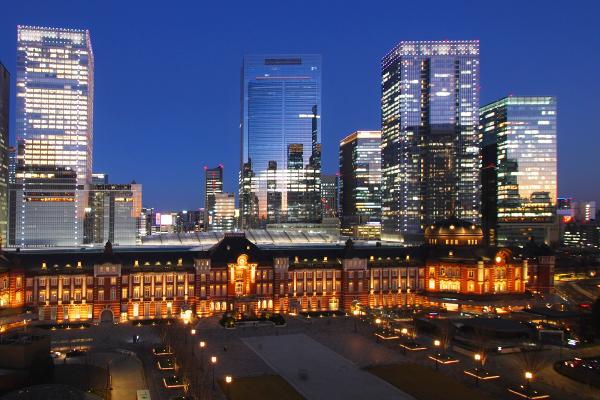 Tokyo Station at Night - Sanae Fujita