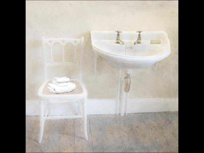 Maids Bathroom - Pat Frewin
