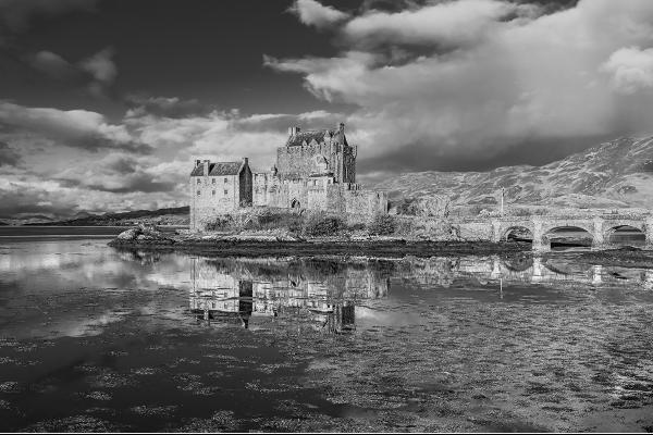 Eilean Donan   Castle - Peter Pangbourne