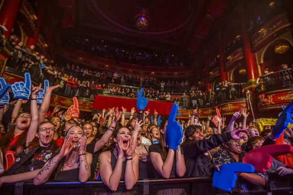 Screaming Koko Crowd - Jonathan Dadds
