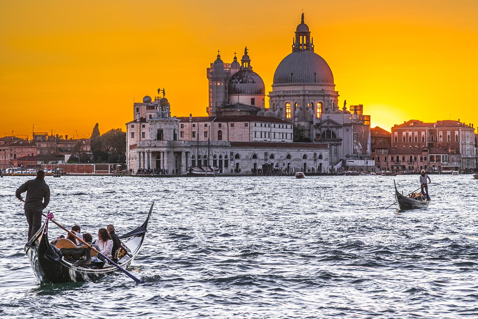 Gondolier  Sunset - Shaun Hykel
