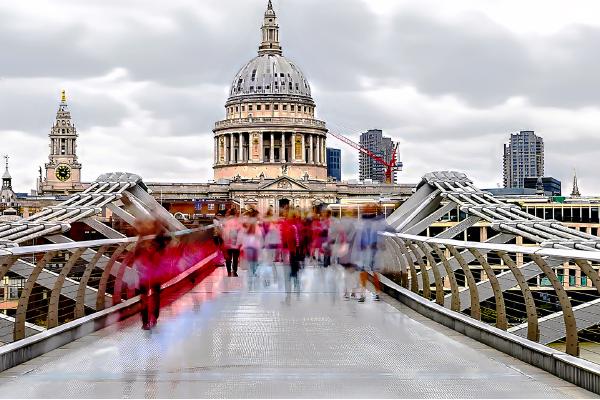A School Trip to St Paul's Cathedral - David Egerton