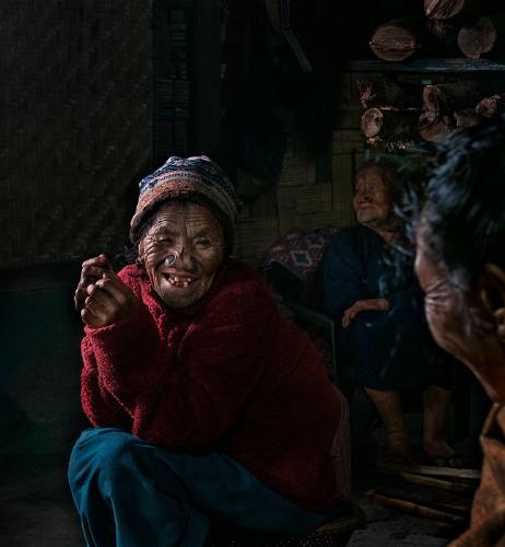 Apatani Ladies Chat - Kate Jackson