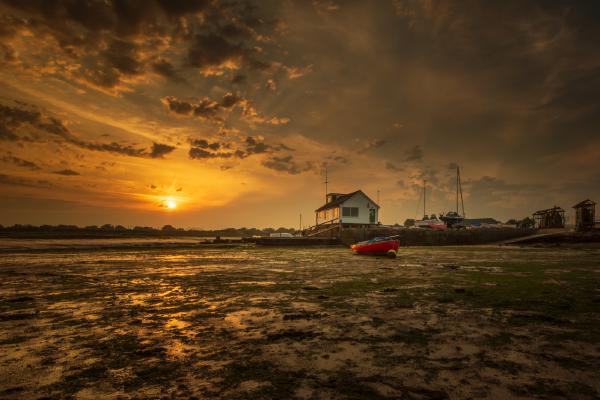 Heybridge Basin at Sunset - Mark Kench