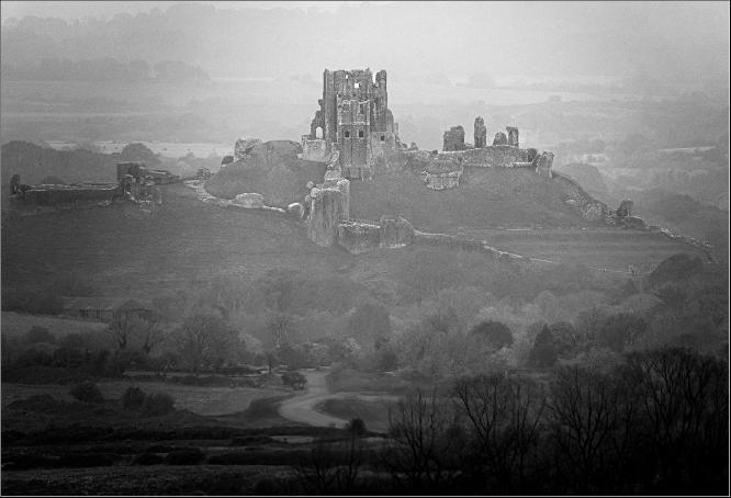 Corfe Castle in the mist - Alison Pangbourne