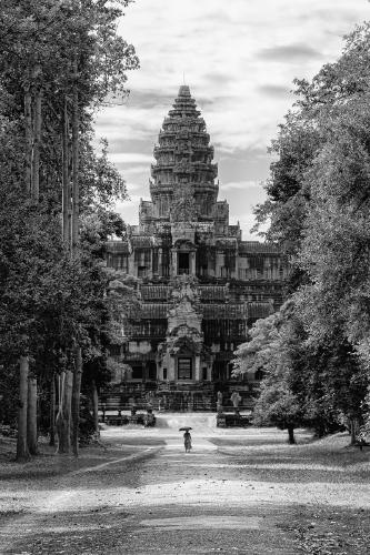 Lady with Parasol - Peter Freeman