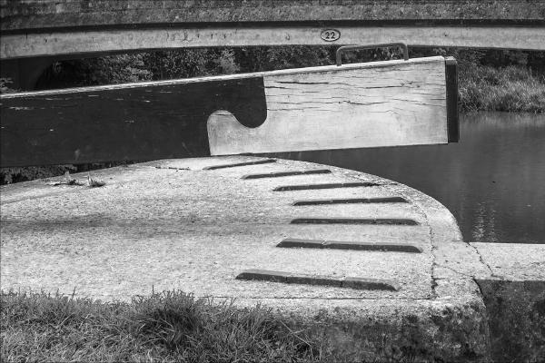 Lock 22 Balance Beam - Jan Cross