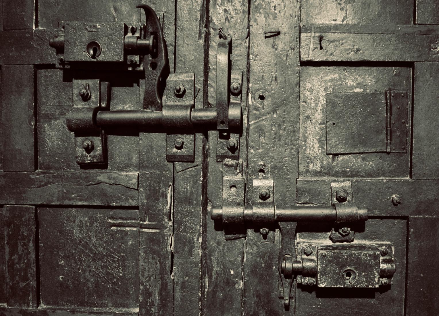 No Way Out of The Hanoi Hilton - Max Fox