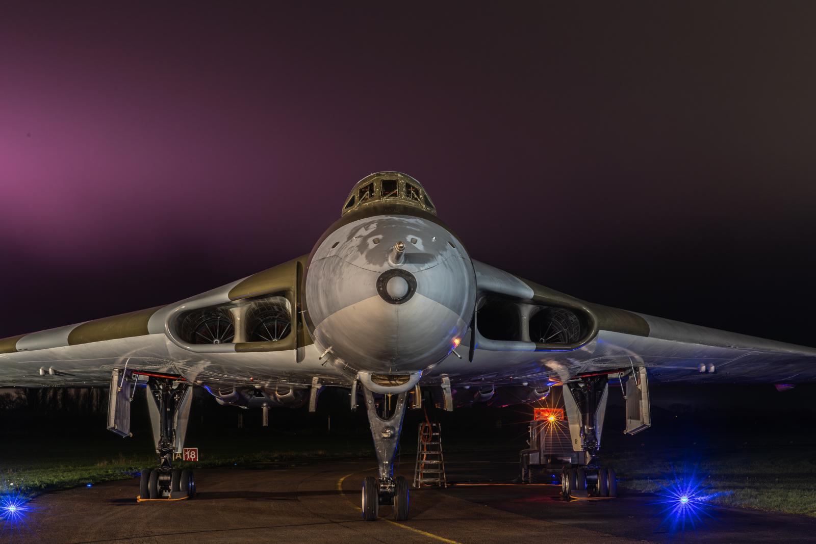 Avro Vulcan and Aurora - Peter Freeman
