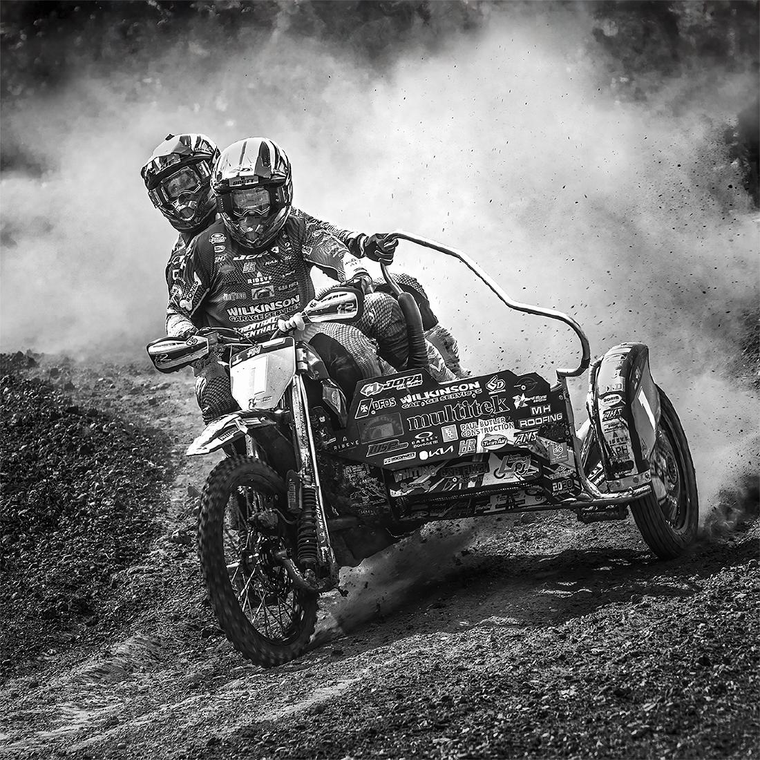 Two riders one machine - Shaun Hykel