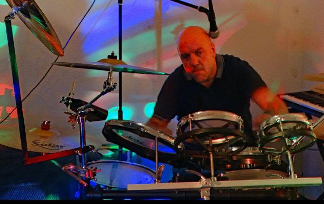 Drum solo (%!s(<nil>)) -