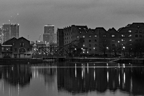 Dusk over Shadwell Basin (%!s(<nil>)) - 
