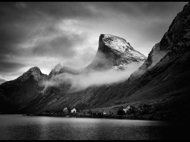 Early Morning Reinefjorder (%!s(<nil>)) - 