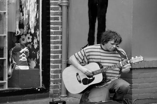Street Busker (%!s(<nil>)) - 