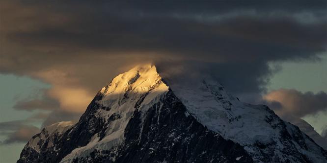 Last light on Mount Cook (%!s(<nil>)) - 
