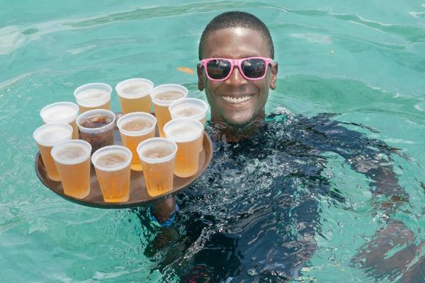 Caribbean Waiter (%!s(<nil>)) - 