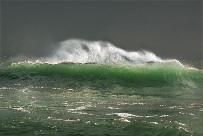 Storm Wave Ireland (%!s(<nil>)) -