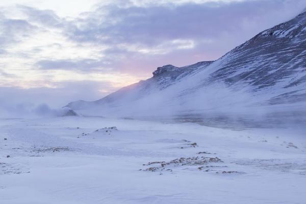 Icelands hostile environment (%!s(<nil>)) - 