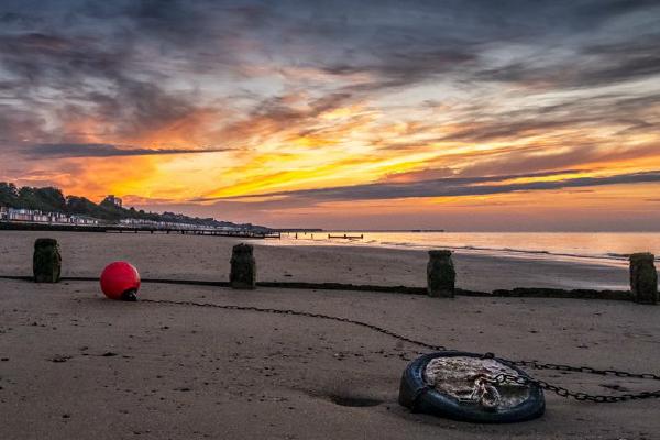 Sunrise at Frinton (%!s(<nil>)) - 