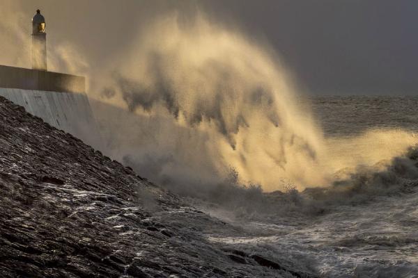 Storm Jorge Light Show (%!s(<nil>)) - 