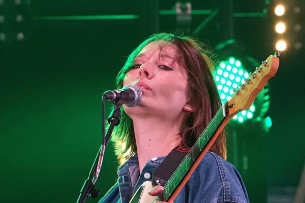 Cate Le Bon (%!s(<nil>)) - 