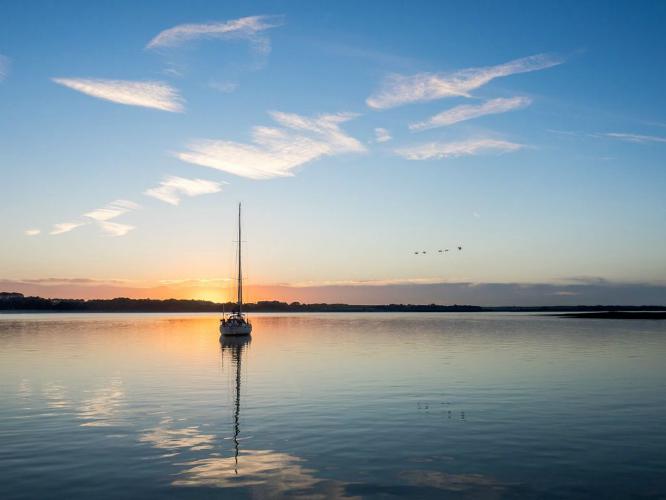 Dawn on the Orwell (%!s(<nil>)) -