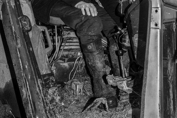 Farmer Humph Starting Up His Tractor (%!s(<nil>)) - 