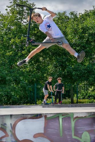 No Time to Converse (%!s(<nil>)) -