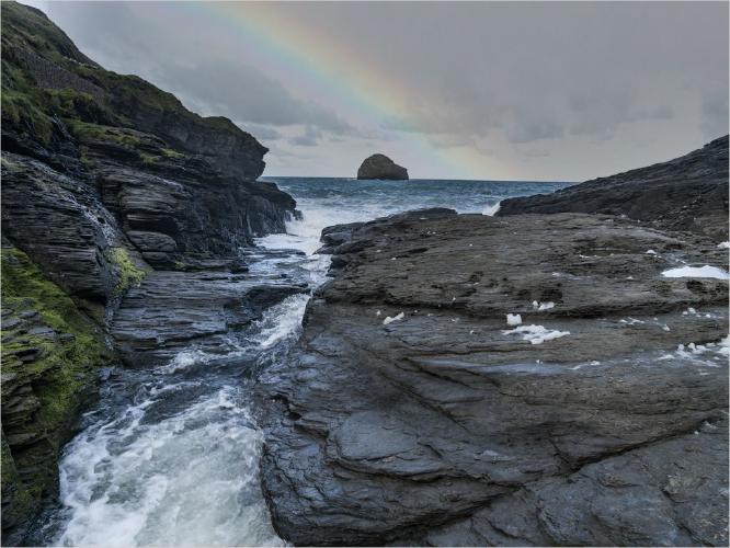 Gull Island from Trebarwith Strand (%!s(<nil>)) - 