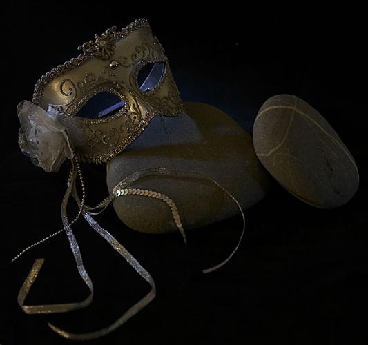 Mask on the Rocks (%!s(<nil>)) - 