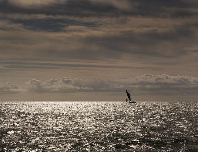 The lonely sea and sky (%!s(<nil>)) - 