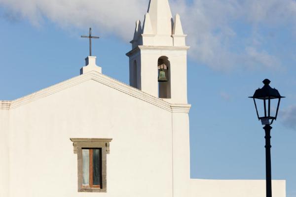Church in Lipari (%!s(<nil>)) - 