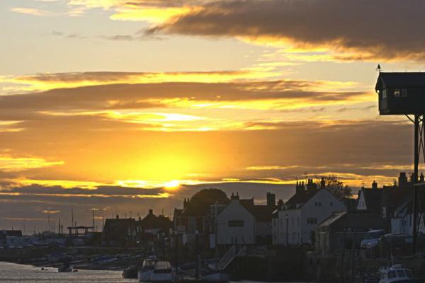 Sunrise at Wells next the sea (%!s(<nil>)) - 